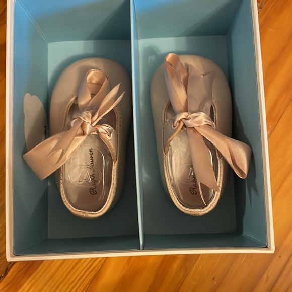 Ralph Lauren pink lambskin briley shoes. Size 2 - Picture 5 of 8